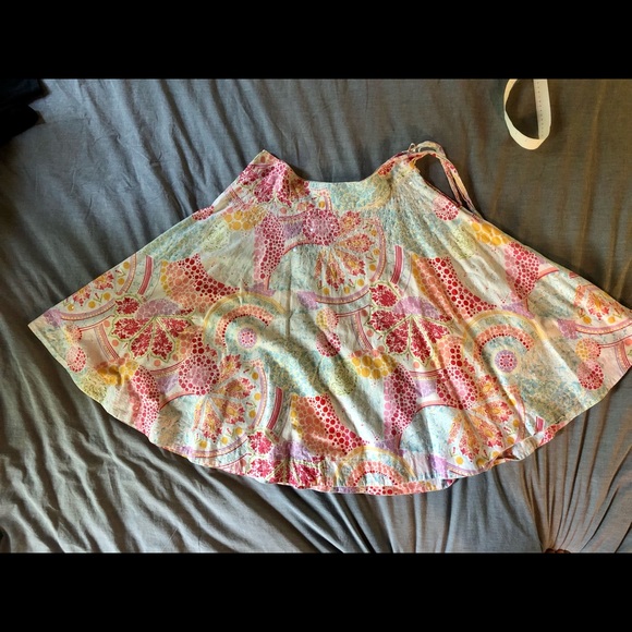 Early 2000s guess skirt -full circle when twirling - Picture 4 of 5